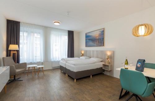 Zoutelande Apartment | Zoutelande Studio Parking Spot, cleaning included