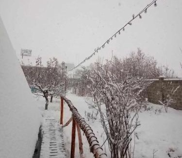 Aghavnadzor House | Zovaber hangsti goti