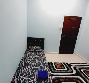 Batu Buruk House | ZRAAA Homestay