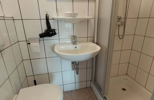 Kolonie Veenhusen Cottage | Zu den Linden - DZ Nr. 4 - Gasthof zu den Linden, 61225