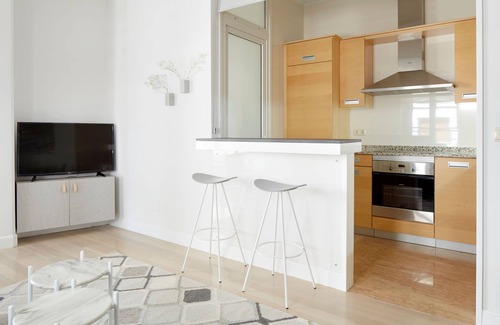 San Sebastian Centro Apartment | Zubieta Suite by FeelFree Rentals