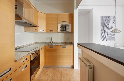 San Sebastian Centro Apartment | Zubieta Suite by FeelFree Rentals
