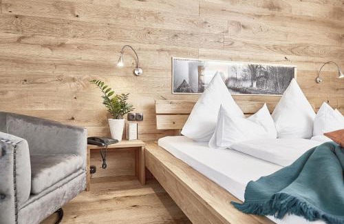 Prien am Chiemsee Hotel | Zum Fischer am See *S