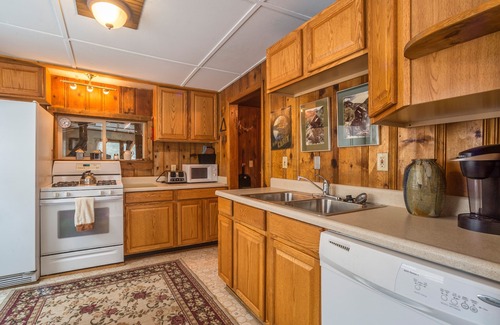 Leadville Cabin | Zuni Log Cabin Vacation Rentals