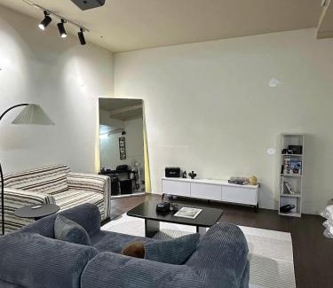 Hang Buom Apartment | Zuzi Home Dao Duy Tu , Old Quarter 2