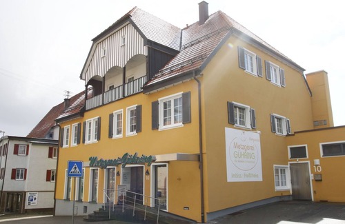 Rosenfeld Apartment | Zweibettzimmer mit Dusche und WC