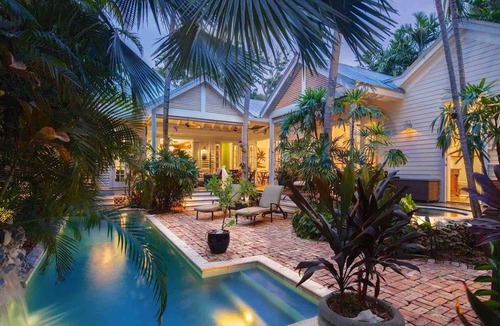Historic Seaport House | **HEAVENLY ZEN @ THE SEAPORT** Lavish Home & Pool + LAST KEY SERVICES...