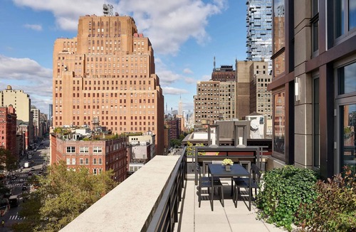 Tribeca Hotel | Smyth Suite at Smyth Tribeca, Close to Brooklyn Bridge, Rockefeller Center!