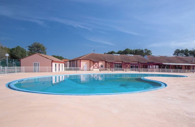 À 1km des plages | T2 + TV & Wifi | Accès piscine