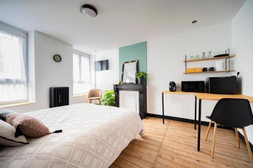 Élégante chambre avec salle de douche privative