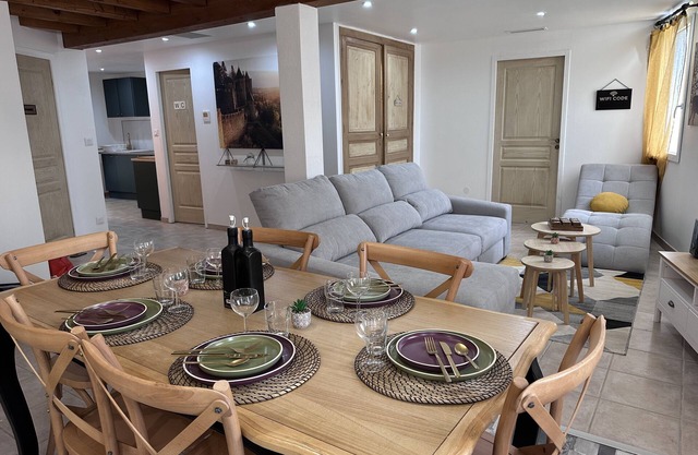 Élégante Maison Climatisée au Pied de la Cité
