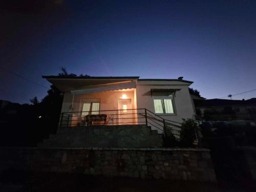 Μονοκατοικία Διποταμία Καστοριάς