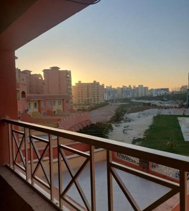 ستديو راقي قرية مارينا فالي الساحل الشمالى