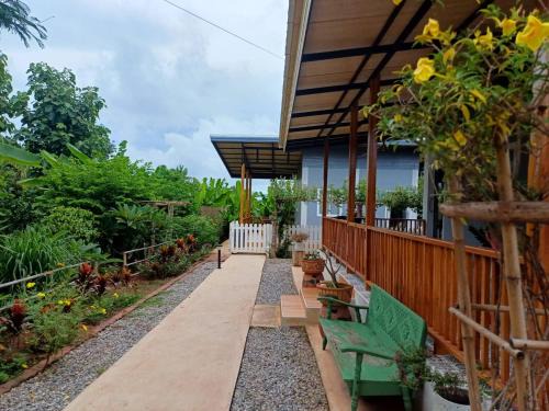 โฮมสเตย์ ยายหนั่น