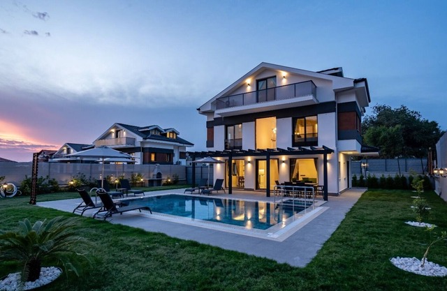 Ölüdenizde 6 Kişilik Lüks Villa