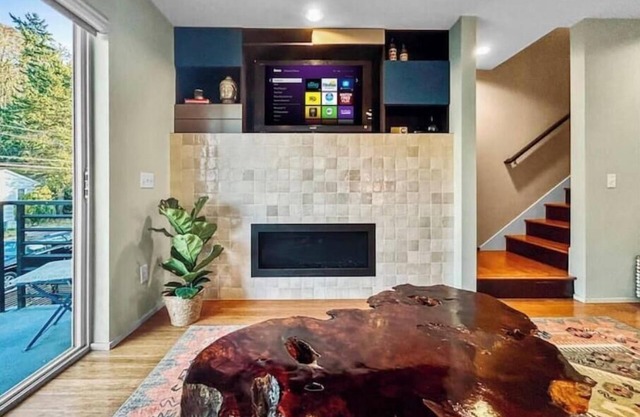 1/2 Block 2 Beach Parking Large Patio EnSuite Bath