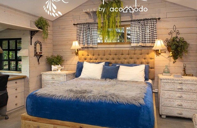 1 bdr Cabin with ensuite 🌳 🛖 🏠/Animal Sanctuary & Ranch 🦚 🤠