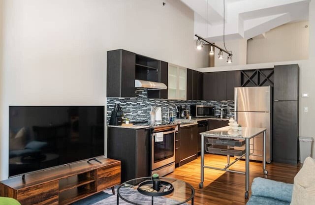 1 Bed+co-working+Stadium+CBD!