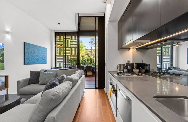 1-Bed Unit with Alfresco Dining and BBQ