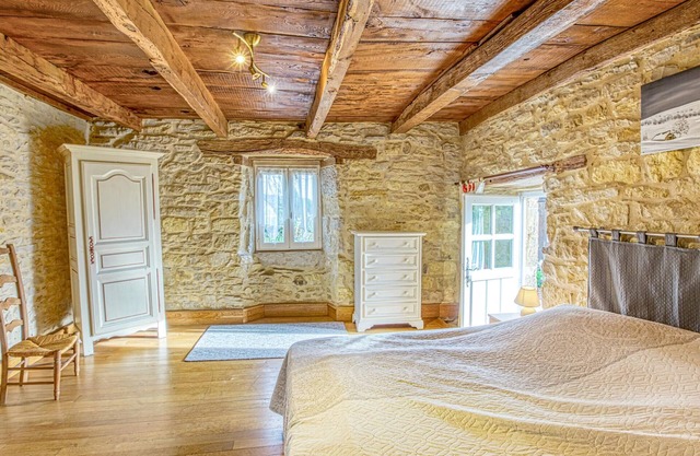1 bedroom accommodation in Castelnau-d-Mandailles