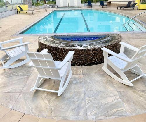 1 bedroom. 2 beds. 1 bath with Balcony