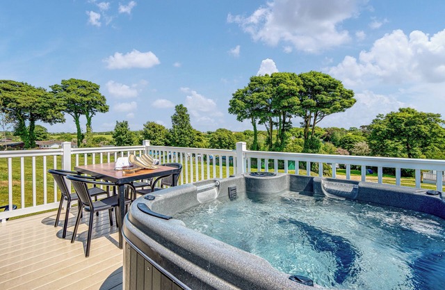 1 bedroom accommodation in Nr St Austell