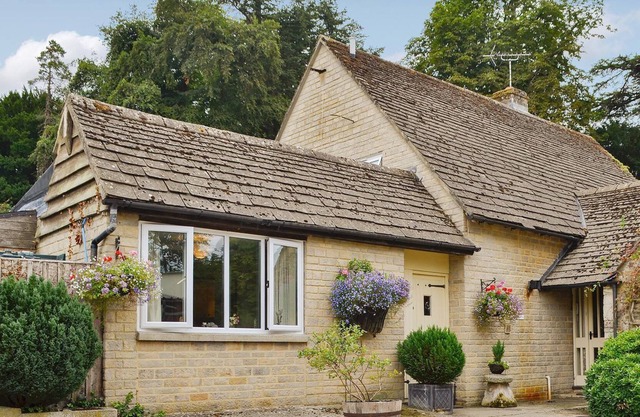 1 bedroom accommodation in Hatherop