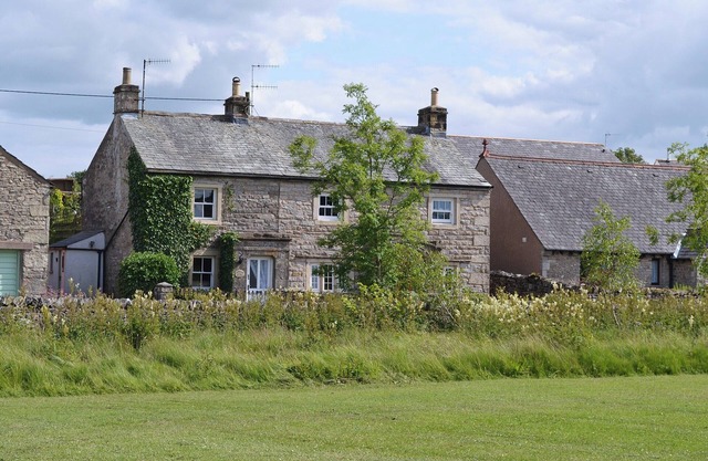 1 bedroom accommodation in Orton
