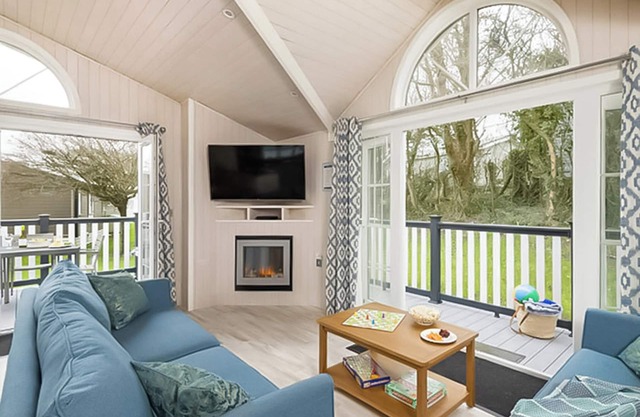 1 bedroom accommodation in Milford-on-Sea, Nr Lymington