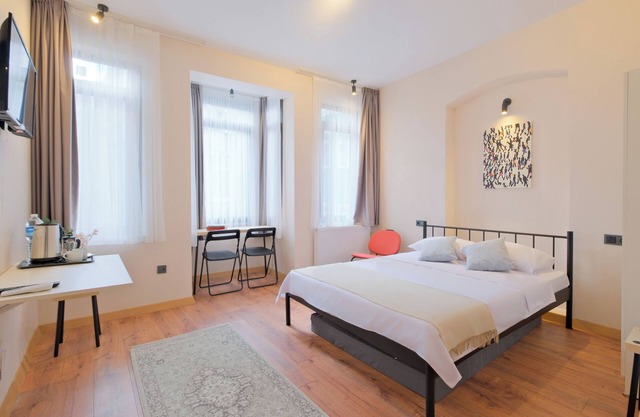 1 bedroom apartment in enchanting Beyoğlu with AC, WiFi