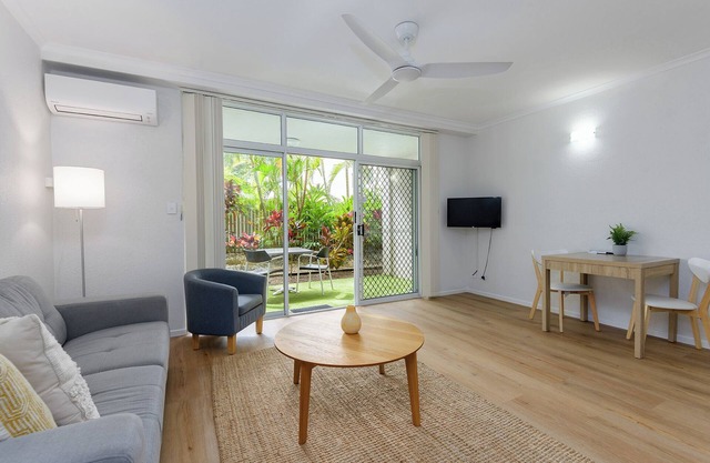 1 Bedroom ground floor apartment at Palm Villas