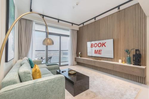 1 Bedroom in Marina Vista with Full Palm Views