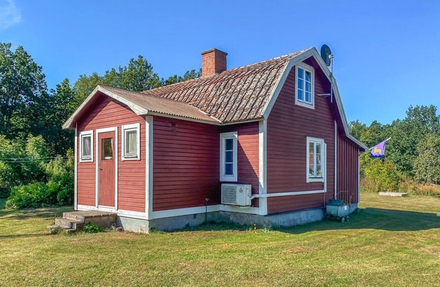 1 bedroom lovely home in Köpingsvik