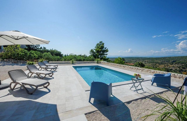1 bedroom lovely home in Bobovisca