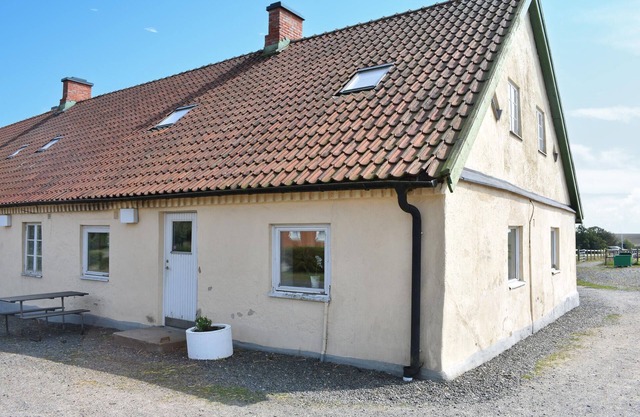 1 bedroom nice home in Tomelilla