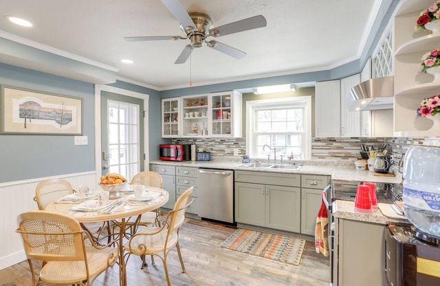 1 Block to Beach: Home w/Hot Tub in Port Clinton!