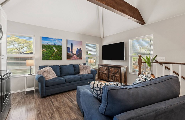 1 BR condo in HEART of SOCO! 1 block to action!