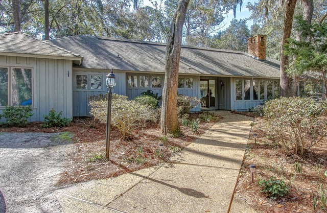 1 Deer Run: Newly Listed & Furnished Home, Dog Friendly, 4 BR, Bikes