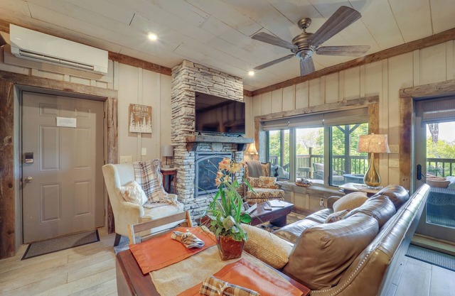 1 Mi to Beech Mtn: Cabin w/Fire Pit & BBQ!