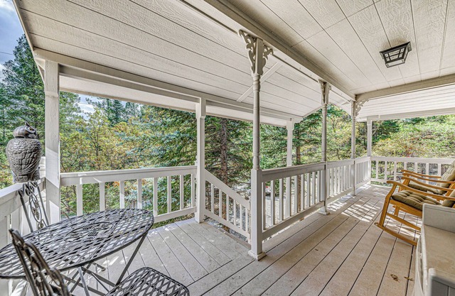 < 1 Mi to The Lodge: Cloudcroft Home w/Fireplace