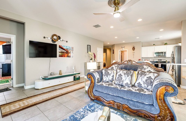 10 Mi to Dtwn Phoenix: Updated Home