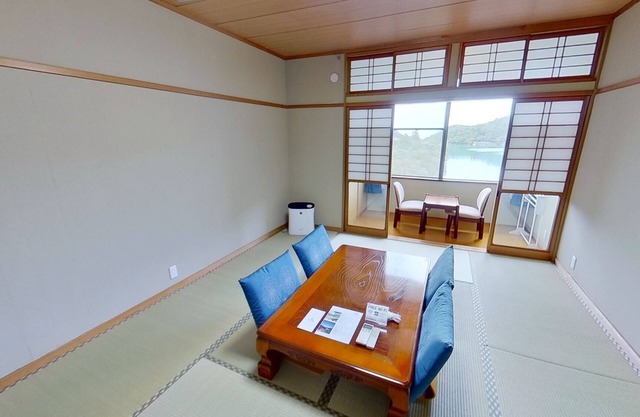 10 tatami Japanesestyle room lakeside view stay without meals no smoke/Unzen Nagasaki