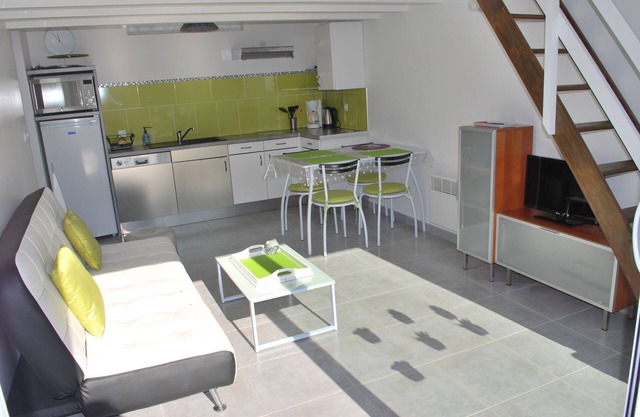 100 m from the sea VERY PLEASANT HOUSE 2/4persons (1bedroom + 1 mezz)