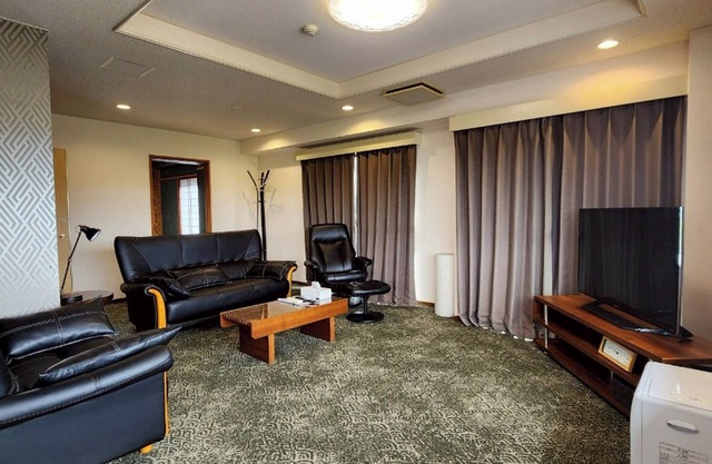 1001 Top floor room with a view of Kanazawa Castle accommodates up to 10 people/Kanazawa Ishikawa