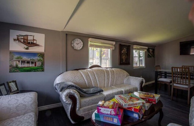10Beds! By BATAWA SKI HILL! [40% DISCOUNT] Two Riverside Homesn
