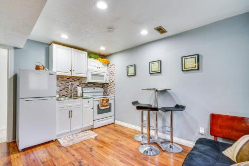 12 Mi to Temple Square Cozy and Convenient Apt!