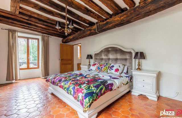 13th Century House outside Paris, proximity autoroutes, RER C, Tramway T12