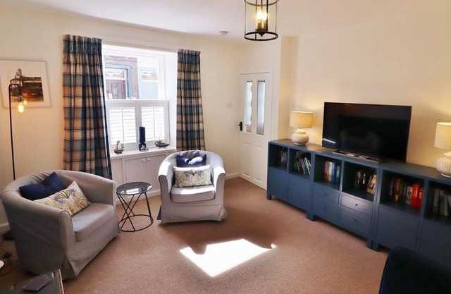 14 Union Street - sleeps 4 guests in 2 bedrooms