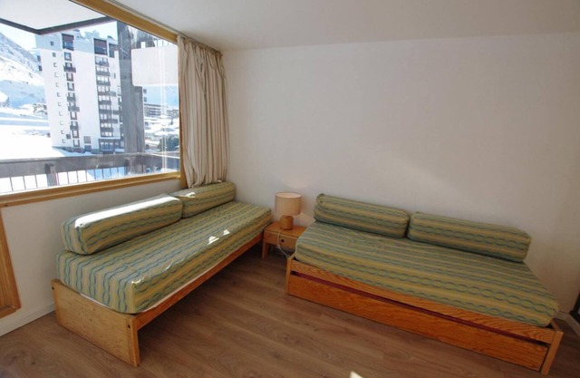 150m from ski lifts, 3rd floor, balcony, tv, ski locker, 24m², Tignes