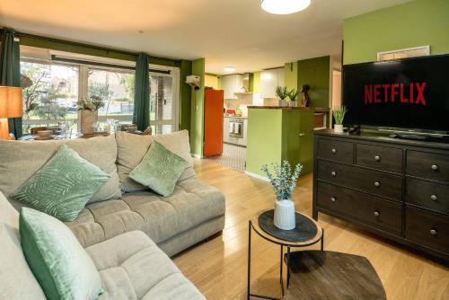 15PercentOff-Luxury Comfort in the Heart of London near Tower Bridge&TheShard w Parking&Netflix-GeniusOffer&MobileOffer!
